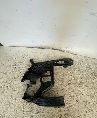 BMW X6 G06 Fog light bracket 8085665