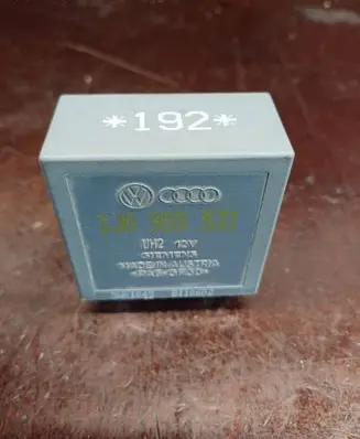 Skoda Superb B5 (3U) Window wiper relay 1J0955531 B110602 5WK1045