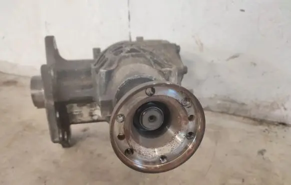 Gearbox transfer box case