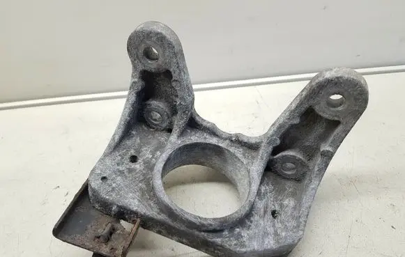 Peugeot Expert Gearbox mounting bracket 8200219372A nr7581