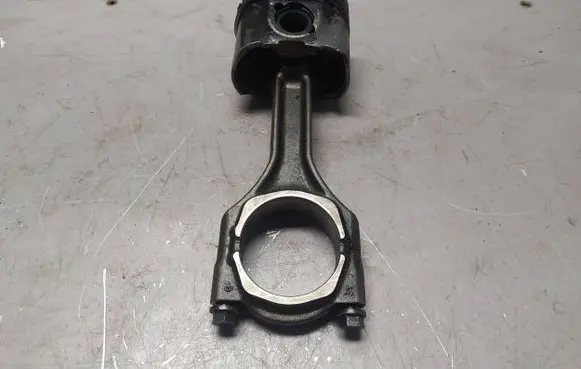 Opel Astra J Piston 0687776302