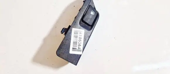 Toyota Auris 150 Fuel tank opening switch 