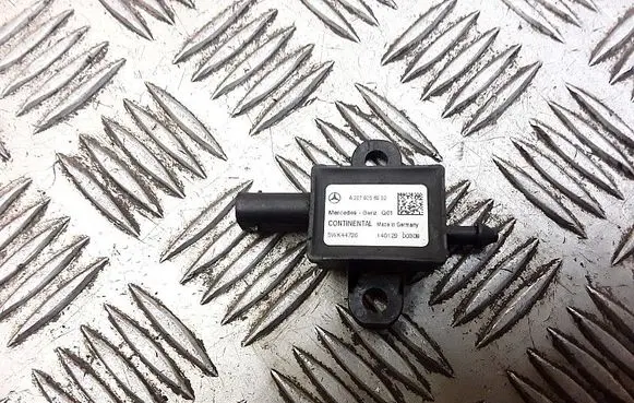 Mercedes-Benz E C207 W207 Airbag deployment crash/impact sensor a2079056902