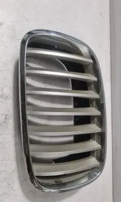 BMW X5 E70 Front bumper upper radiator grill 7171395