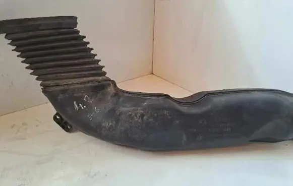 Audi A6 S6 C4 4A Brake vacuum hose/pipe 077133854C