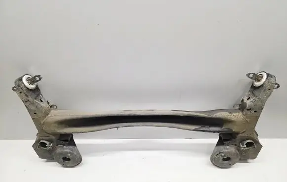 Peugeot 5008 II Rear axle beam 9833975080