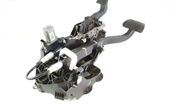 Dodge RAM Pedal assembly 68312752AK