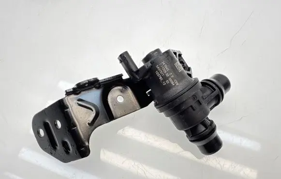 BMW iX Electric auxiliary coolant/water pump 71122602 5A37571 10378512