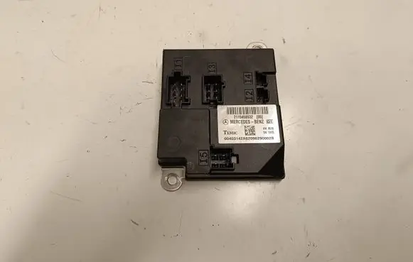 Mercedes-Benz CLS C219 Comfort/convenience module 2115458532