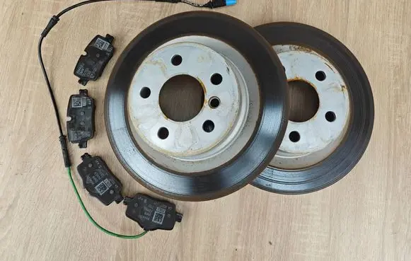 BMW 4 G22 G23 G24 G26 Rear brake disc 6877213