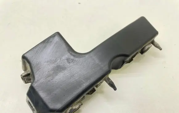 Audi A4 S4 B7 8E 8H Fender mounting bracket 8E0807264E