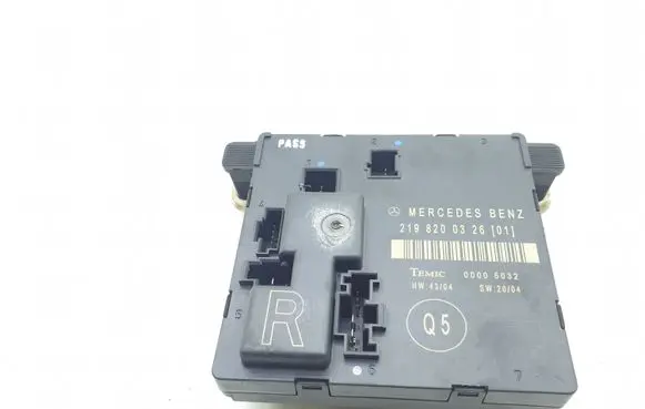 Mercedes-Benz CLS C219 Door control unit/module 2198200326