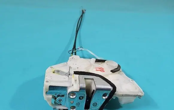 Suzuki Splash Front door lock 82201-51K50 IMPRK1463992