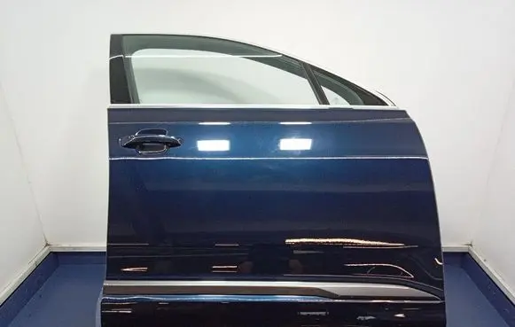 Audi Q7 4L Front door