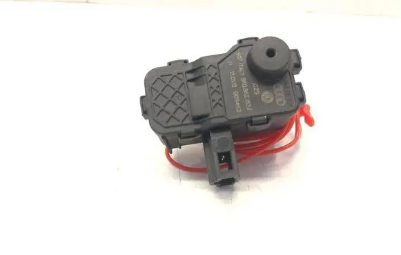 Audi A5 8T 8F Fuel tank cap lock motor 8K0862153F 009462