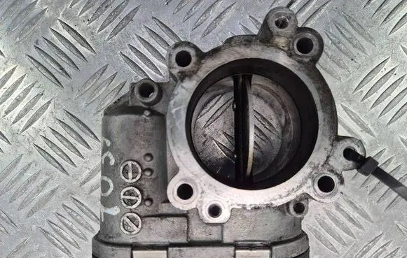 Mercedes-Benz E W211 Throttle valve A6420900070