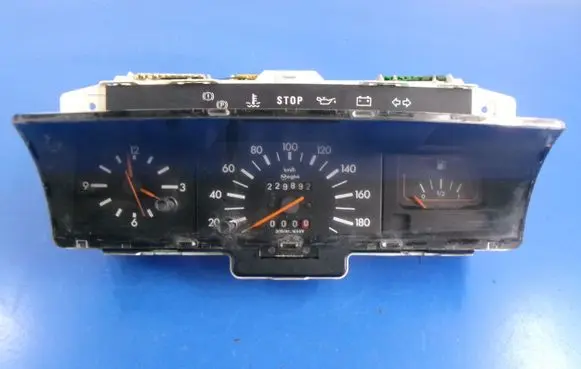 Mercedes-Benz C W205 Speedometer (instrument cluster)