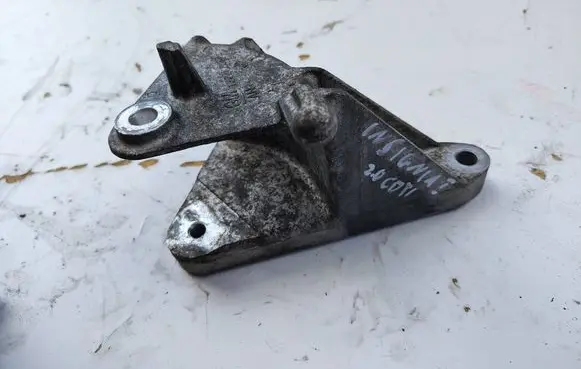 Opel Insignia A Gearbox mounting bracket 13228289
