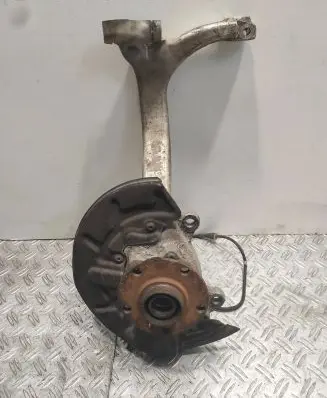 Audi A4 S4 B6 8E 8H Front wheel hub 8E0407241