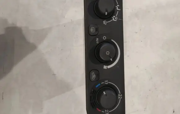 Mitsubishi Pajero Climate control unit MR500648 1464308790