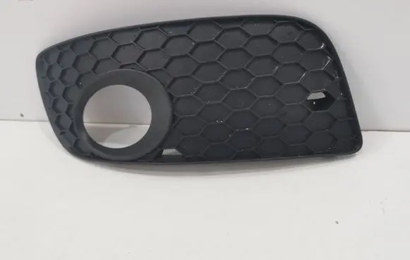 Volkswagen Golf V Front bumper lower grill 1K0853666
