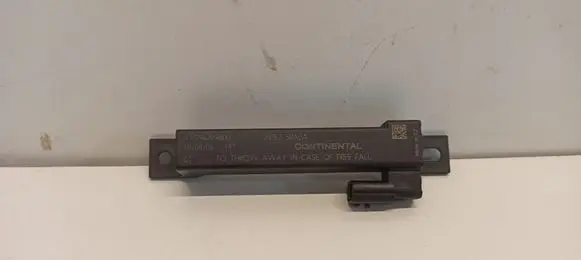 Nissan Micra K14 Aerial antenna amplifier 285E7