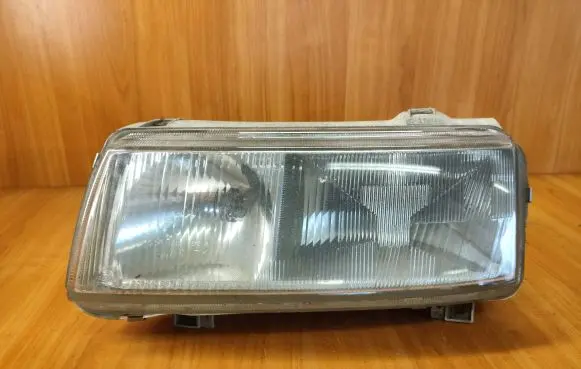 Volkswagen PASSAT B4 Headlight/headlamp 14196900 700966171
