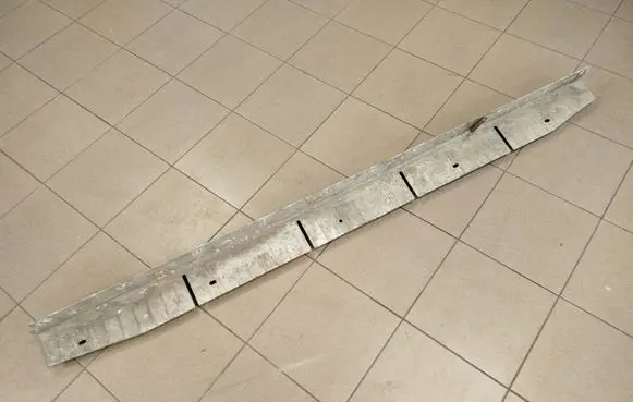 Mercedes-Benz GL X164 Sill supporting ledge a1646900110