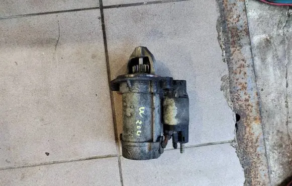 Mercedes-Benz C W204 Starter motor A0051514601 11J12 4280004600