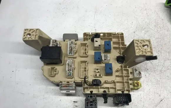 Suzuki Swift I Fuse box set NB021R NB016S83
