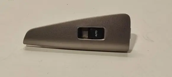 Toyota Corolla Verso E121 Electric window control switch 7427113040 8403013031 514954F02