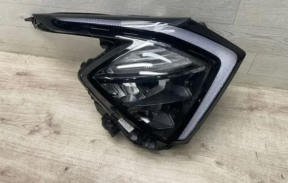 KIA Sportage Headlight/headlamp 92102R2000