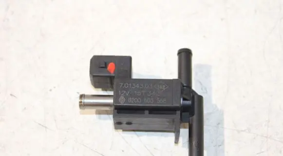Nissan Qashqai Turbo solenoid valve 8200603558