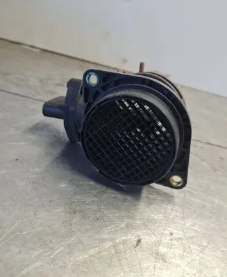 Volkswagen Golf IV Mass air flow meter 0280217121 06A906