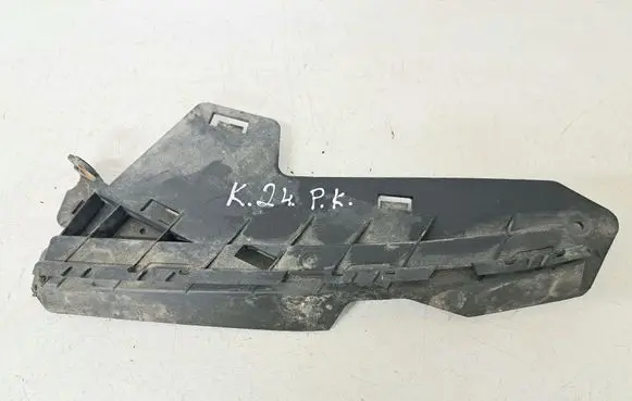 Volvo V70 Front bumper mounting bracket 30796387