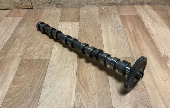 Volvo V70 Camshaft 4903543 4947547