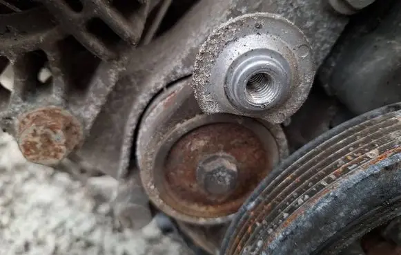 Fiat Punto (188) Generator/alternator belt tensioner