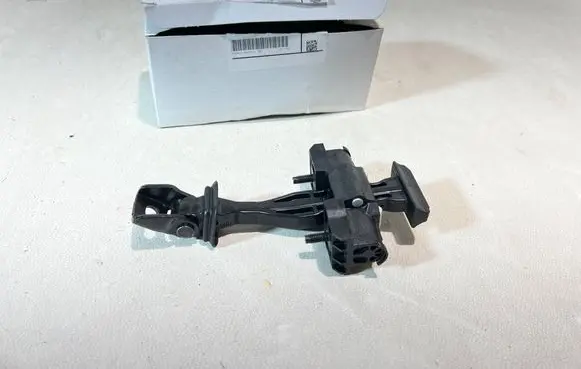 BMW 2 Active Tourer U06 Front door check strap stopper 7932417
