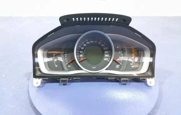 Volvo XC60 Speedometer (instrument cluster) 31453088