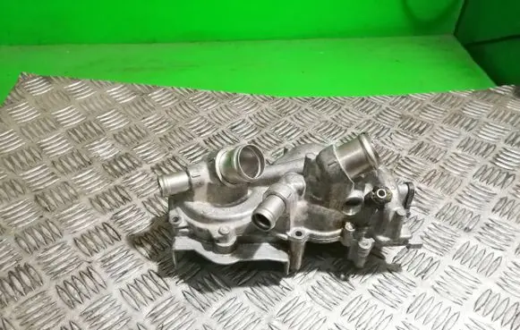 Volkswagen Golf VIII Water pump 05E121111AB