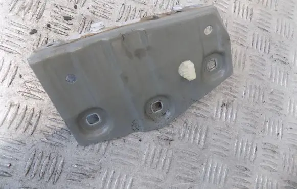 Renault Captur II Fender mounting bracket
