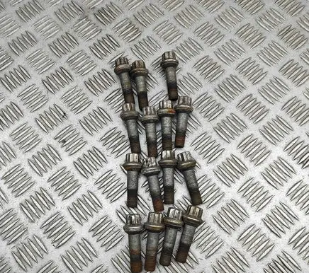 Nuts/bolts