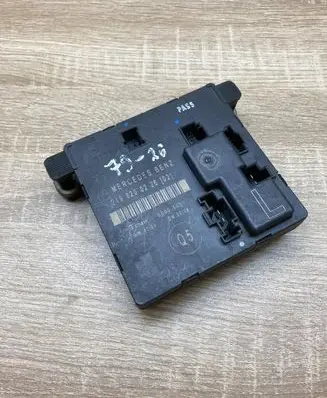 Mercedes-Benz CLS C219 Door control unit/module 2198200226