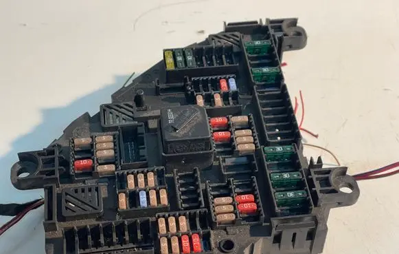 BMW 7 F01 F02 F03 F04 Fuse module 923442301 9234423