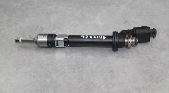 Volkswagen PASSAT CC Fuel injector 03H906036A