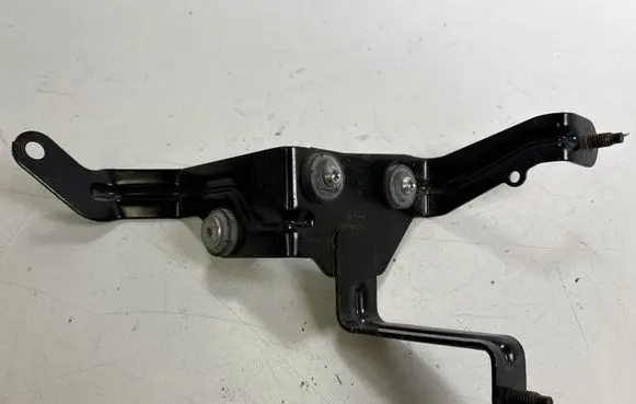 Ford Mustang VI ABS pump bracket FR3C2C304B