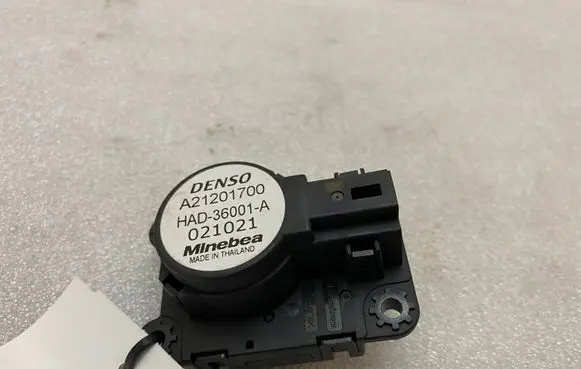 Peugeot 3008 II Air flap motor/actuator A21201700