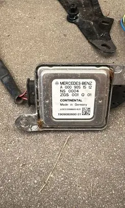 Mercedes-Benz ML W166 Lambda probe sensor A0009051512 ZGS001Q01 19090806000