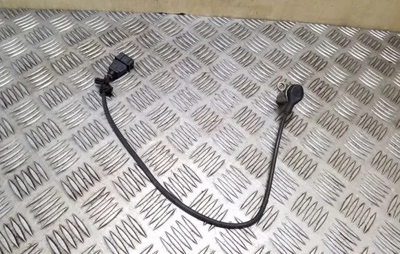 Volkswagen Golf IV Crankshaft position sensor 038907319