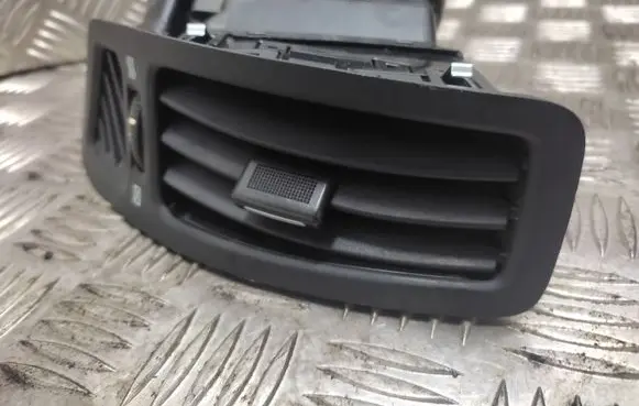 KIA Ceed Dash center air vent grill 974801H000